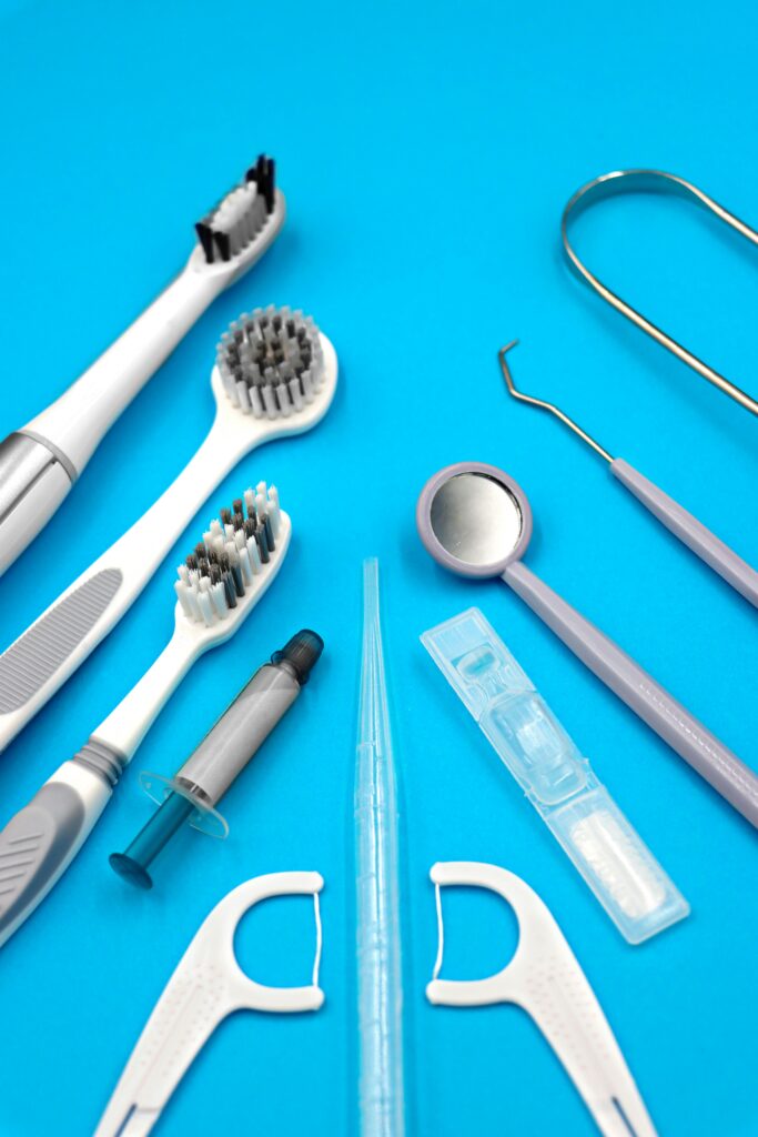 4. higiene-bucal-adulto-mayor.jpg higiene bucal en adultos mayores con atención odontológica